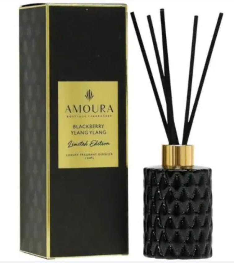 AMOURA CUT GLASS DIFFUSER